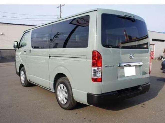 ハイエースバン2.8 スーパーGL ロング ディーゼルターボ 4WD　アースカラーPKG　登録済未使用車　アーバンカーキ　　両側パワースライドドア　デジタルインナーミラー　全方位カメラ　バックカメラ　寒冷地仕様　LEDヘッドライト　415コブラフラットベッドキット 登録済未使用車 2800