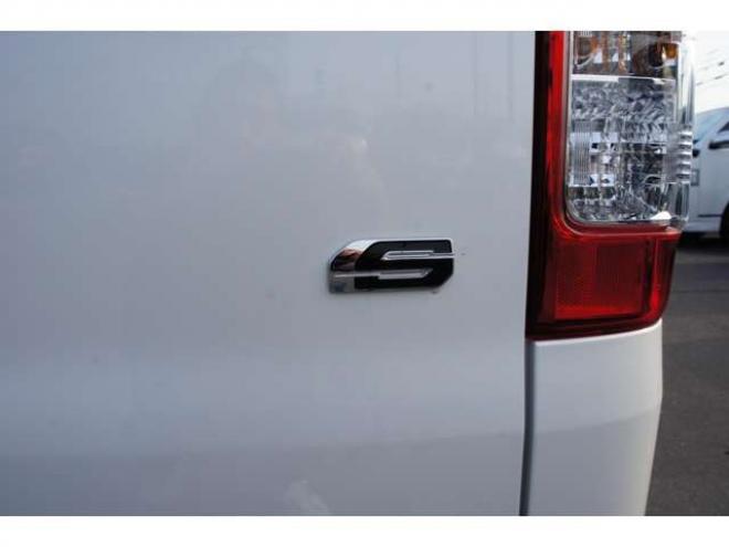 ハイエースバン2.8 スーパーGL ダークプライム S ロングボディ ディーゼルターボ 4WD　ダークプライムS　登録済未使用車　4WD　両側パワースライドドア　デジタルインナーミラー　全方位カメラ　バックカメラ　寒冷地仕様　プッシュスタート　スマートキー　415COBRAフラットベッドキット 登録済未使用車 2800