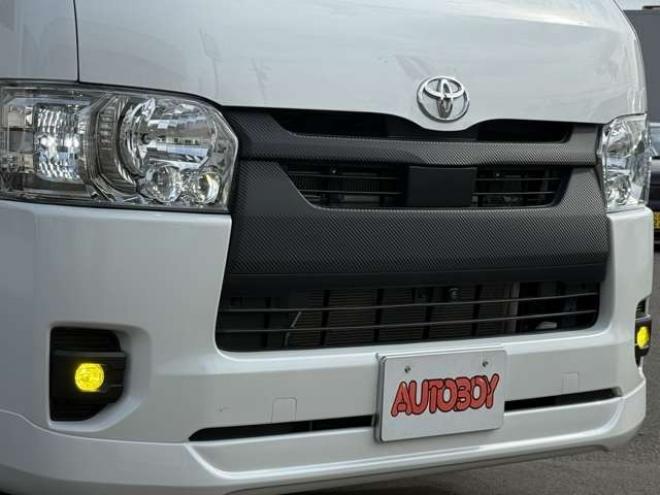 ハイエースバン2.8ダークプライムIIマルチロールトランスポータータイプIロングディーゼルターボ4WD　寒冷地仕様　ワンオーナー　ESSEX　ENCM18インチAW　ESSEXフロントリップスポイラー　ローダウン　パワースライドドア　LEDテール　415COBRAシートカバー&ローフォルムフェンダー&ステアリング 2800