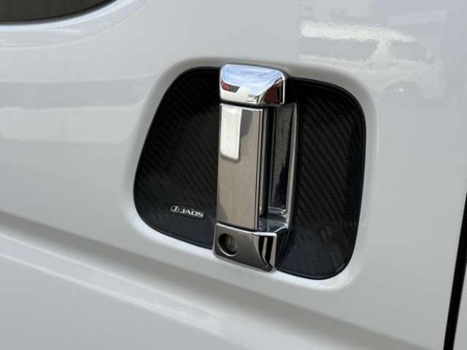 ハイエースバン2.8ダークプライムIIマルチロールトランスポータータイプIロングディーゼルターボ4WD　寒冷地仕様　ワンオーナー　ESSEX　ENCM18インチAW　ESSEXフロントリップスポイラー　ローダウン　パワースライドドア　LEDテール　415COBRAシートカバー&ローフォルムフェンダー&ステアリング 2800