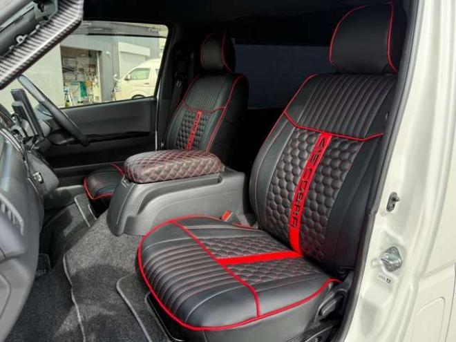 ハイエースバン2.8ダークプライムIIマルチロールトランスポータータイプIロングディーゼルターボ4WD　寒冷地仕様　ワンオーナー　ESSEX　ENCM18インチAW　ESSEXフロントリップスポイラー　ローダウン　パワースライドドア　LEDテール　415COBRAシートカバー&ローフォルムフェンダー&ステアリング 2800