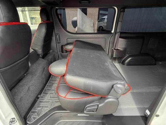 ハイエースバン2.8ダークプライムIIマルチロールトランスポータータイプIロングディーゼルターボ4WD　寒冷地仕様　ワンオーナー　ESSEX　ENCM18インチAW　ESSEXフロントリップスポイラー　ローダウン　パワースライドドア　LEDテール　415COBRAシートカバー&ローフォルムフェンダー&ステアリング 2800