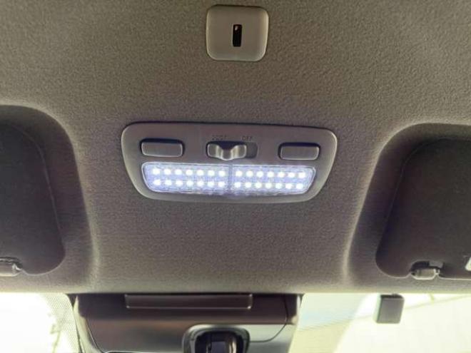 ハイエースバン2.8ダークプライムIIマルチロールトランスポータータイプIロングディーゼルターボ4WD　寒冷地仕様　ワンオーナー　ESSEX　ENCM18インチAW　ESSEXフロントリップスポイラー　ローダウン　パワースライドドア　LEDテール　415COBRAシートカバー&ローフォルムフェンダー&ステアリング 2800