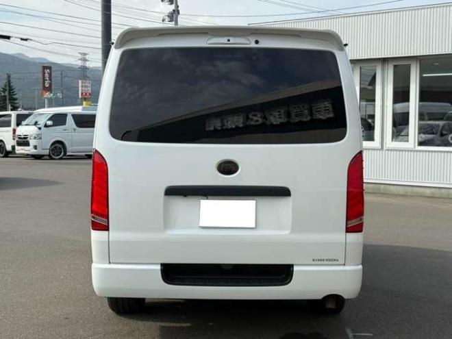 ハイエースバン2.8ダークプライムIIマルチロールトランスポータータイプIロングディーゼルターボ4WD　寒冷地仕様　ワンオーナー　ESSEX　ENCM18インチAW　ESSEXフロントリップスポイラー　ローダウン　パワースライドドア　LEDテール　415COBRAシートカバー&ローフォルムフェンダー&ステアリング 2800