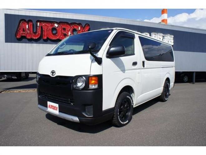 ハイエースバン2.8 DX ロング ディーゼルターボ 4WD　フロントシートセパレート仕様変更済　　　センターコンソール付　415COBRA丸目ライトキット&バッドラッカー16インチAW　415SAFARIフロントスポイラー　TOYOオープンカントリーR/T　電動格納ドアミラー 2800