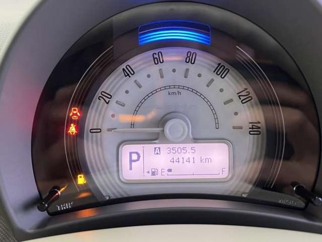 ラパンL 4WD　プッシュスタート　スマートキー　ナビ　バックカメラ　衝突軽減　横滑り防止　アイドリングストップ　前席シートヒーター　ETC 660