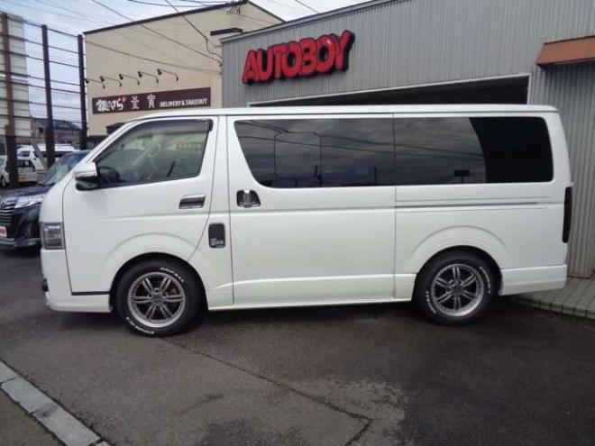 ハイエースバン3.0 スーパーGL ダークプライム ロングボディ ディーゼルターボ 4WD　ワンオーナー　令和6年タイミングベルト交換済　社外ナビ　スマートキー　バックカメラ　フロント・サイドカメラ　バッドラッカー17インチアルミホイール　バッドフェイスボンネット 3000