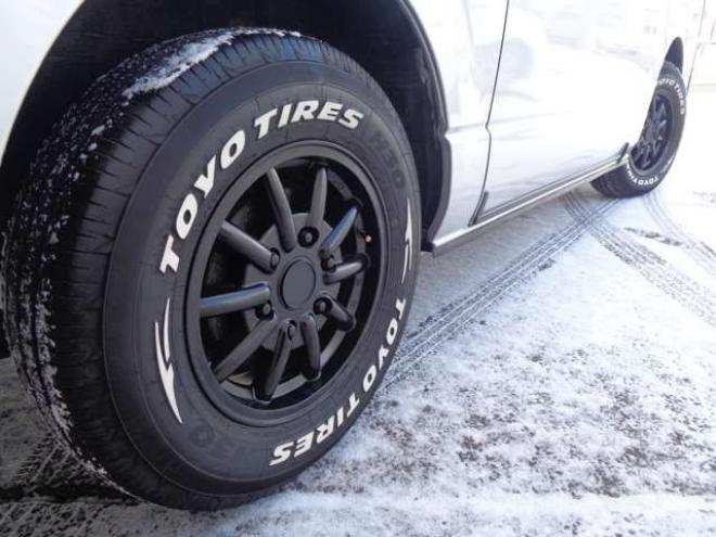 ハイエースバン2.8 DX ロング ディーゼルターボ 4WD　寒冷地仕様　　丸目クラシックヘッドライトキット　415COBRA　SAFARIフロントリップスポイラー　16インチアルミ&トーヨーH30　リアヒーター　リアエアコン 2800