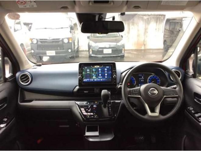 デイズハイウェイスターX 4WD　プッシュスタート　スマートキー　日産純正ナビ　フルセグTV　CD　Bluetooth　全方向カメラ　バックカメラ　本革巻きステアリング　ステアリングスイッチ　クルーズコントロール　シートヒーター　ETC 660