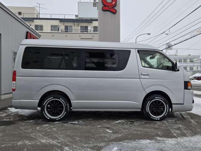 ハイエース2.7 GL ロング ミドルルーフ 4WD　寒冷地仕様　10人乗り　リアヒーター&クーラー　プッシュスタート　スマートキー　横滑り防止　オートライト　バックカメラ　純正ナビ　ワンセグTV　Bluetooth　CD/DVD　FM/AM　電動格納ミラー　ETC 2700