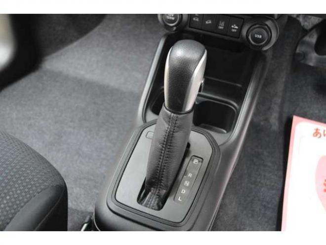 イグニス1.2 ハイブリッド MG 4WD　ワンオーナー車ハイブリッド4WDセーフティサポート搭載デュアルカメラブレーキサポートアイドリングストップ全方位モニター付ナビTV横滑り防止装置シートヒーター 1200