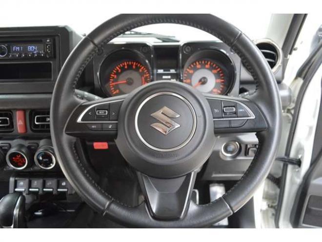 ジムニーXC 4WD　ワンオーナー4WDターボオートマチックセーフティサポート搭載デュアルセンサーブレーキサポート誤発信抑制機能ドライブレコーダーLEDライトクルーズコントロール 660