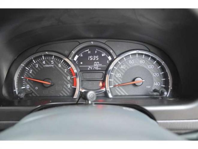 ジムニーランドベンチャー 4WD　ワンオーナー特別仕様車5速マニュアル4WDターボ7インチワイドナビTVバックカメラETCハーフレザーシートヒーター 660