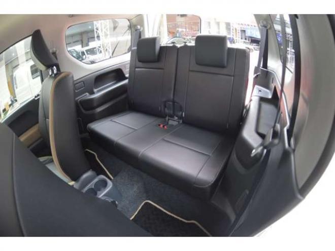 ジムニーランドベンチャー 4WD　ワンオーナー特別仕様車4WDターボフロアオートマチックCDハーフレザーシートヒーター 660