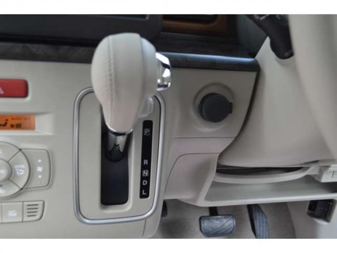 ラパンLC 660 ハイブリッド X 4WD　ハイブリット4WD全方位モニタ用カメラパッケージセーフティサポート搭載スズキコネクト対応機装着車ハイビームアシストLEDライト横滑り防止装置シートヒーター 登録済未使用車 660