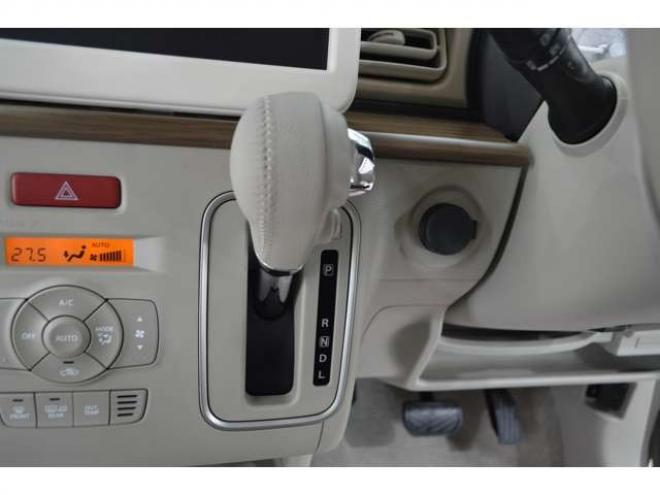 ラパンハイブリッド X 4WD　ハイブリッド4WDセーフティサポート搭載スズキコネクト対応通信機装着車アイドリングストップ全方位モニター用カメラパッケージハイビームアシストLEDライト 登録済未使用車 660