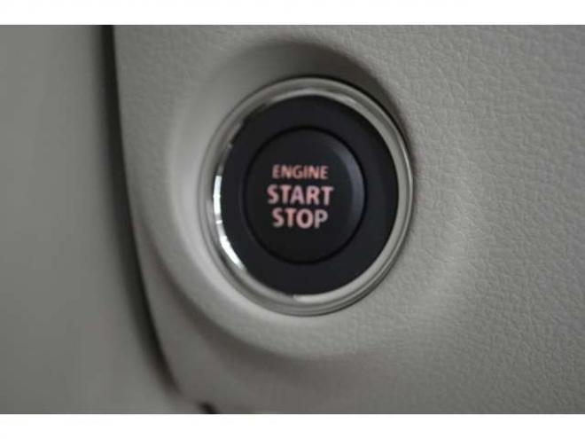 ラパンハイブリッド X 4WD　ハイブリッド4WDセーフティサポート搭載スズキコネクト対応通信機装着車アイドリングストップ全方位モニター用カメラパッケージハイビームアシストLEDライト 登録済未使用車 660