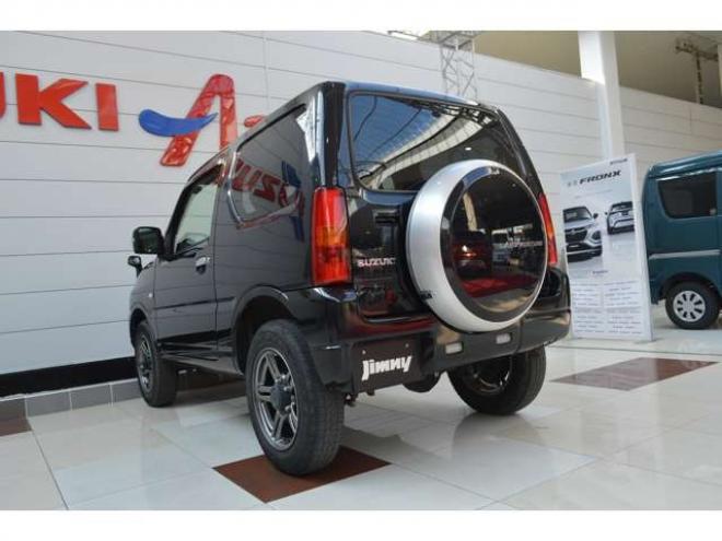 ジムニーランドベンチャー 4WD　ワンオーナー特別仕様車4WDターボCDハーフレザーシートヒーターウインカーミラーヒーター 660