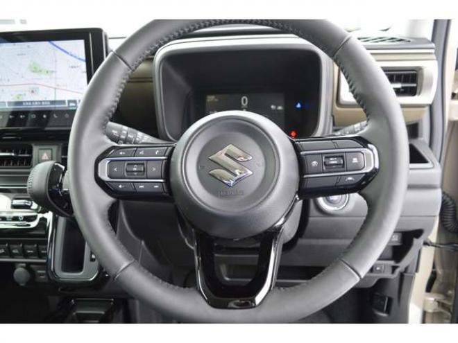 クロスビー1.2 ハイブリッド MZ アップグレードパッケージ装着車 4WD　ハイブリッド4WDセーフティサポート搭載スズキコネクト対応通信機装着車アップグレードパッケージ全方位モニター付9インチナビTVバックカメラアダプティブクルーズコントロールLEDライト 登録済未使用車 1200