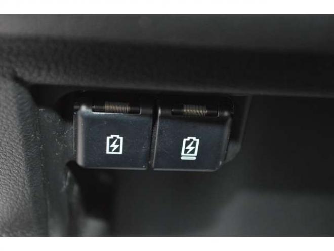 クロスビー1.0 ハイブリッド MZ 4WD　レンタアップ車ハイブリット4WDターボパドルシフトセーフティサポート搭載アダプティブクルーズコントロール横滑り防止装置アイドリングストップハイビームアシストLEDライトSDナビTVバックカメラETC 1000