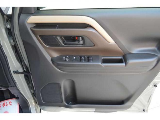 スペーシアハイブリッド X 4WD　全方位モニタ-ナビセーフティSコネクト対応ハイブリット4WDセーフティサポート搭載アイドリングストップ横滑り防止装置ハイビームアシストLEDライト両側オートスライドドアパーキングセンサー 登録済未使用車 660