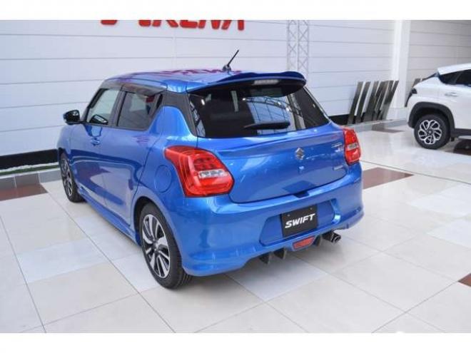 スイフト1.2 ハイブリッド RS セーフティパッケージ装着車 4WD　ワンオーナー車ハイブリッド4WDパドルシフトセーフティサポート搭載アイドリングストップ全方位モニター付8インチナビTVバックカメラLEDライトアダプティブクルーズコントロールドラレコ 1200