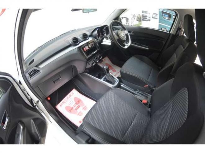 スイフト1.2 ハイブリッド RS セーフティパッケージ装着車 4WD　ワンオーナー車ハイブリット4WDセーフティサポート搭載アイドリングストップ横滑り防止装置パドルシフトアダプティブクルーズコントロールLEDライトETCシートヒーター 1200