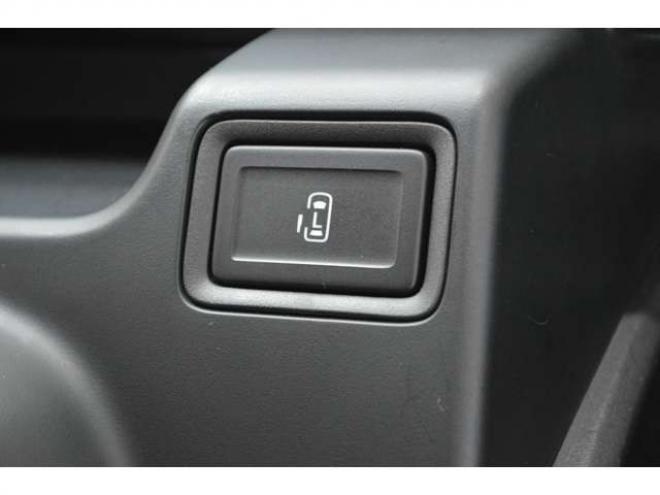 ソリオ1.2 G 4WD　ワンオーナー車4WD横滑り防止装置オートスライドドアSDナビTVライトレベライザーETCシートヒータースマートキー 1200