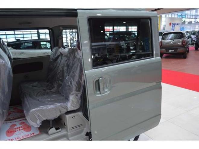 エブリィジョイン ハイルーフ　届出済未使用車4WDインパネCVTセーフティサポート搭載アイドリングストップ横滑り防止装置バックアイカメラディスプレイオーディオハイビームアシストLEDライト 660