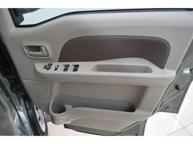 エブリィジョイン ハイルーフ　届出済未使用車4WDインパネCVTセーフティサポート搭載アイドリングストップ横滑り防止装置バックアイカメラディスプレイオーディオハイビームアシストLEDライト 660