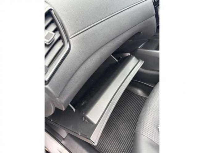 エクストレイル2.0 20S ハイブリッド 4WD　純正フルセグナビ　ETC　アラウンドビューカメラ　パーキングアシスト　ヒルディセントコントロール　クルーズコントロール　パーキングソナー 2000