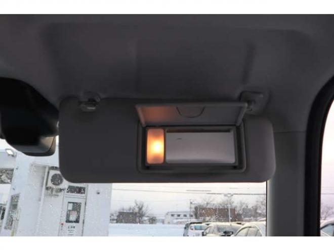 フレアクロスオーバーXS 4WD　純正CDプレイヤー　ETC　オートライト　シートヒーター　HIDヘッドライト　デュアルカメラブレーキサポート 660