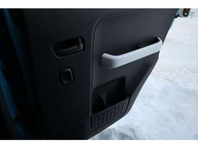 フレアクロスオーバーXS 4WD　純正CDプレイヤー　ETC　オートライト　シートヒーター　HIDヘッドライト　デュアルカメラブレーキサポート 660