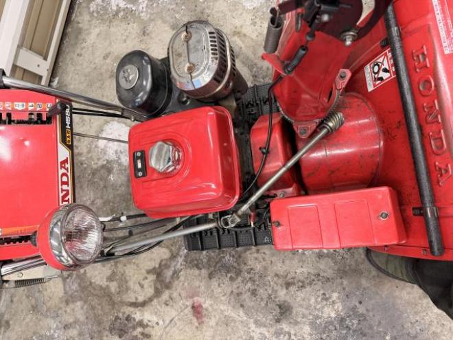 除雪機ホンダしHS80セル付き