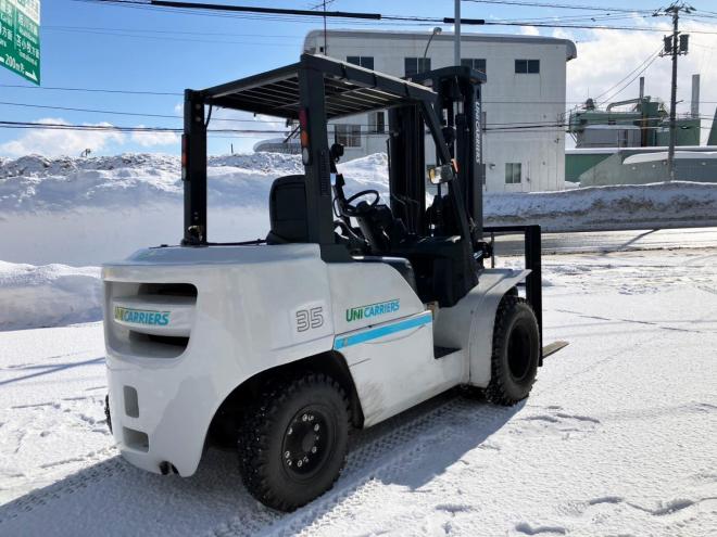フォークリフトユニキャリア　中古　HIF4F35D　建機