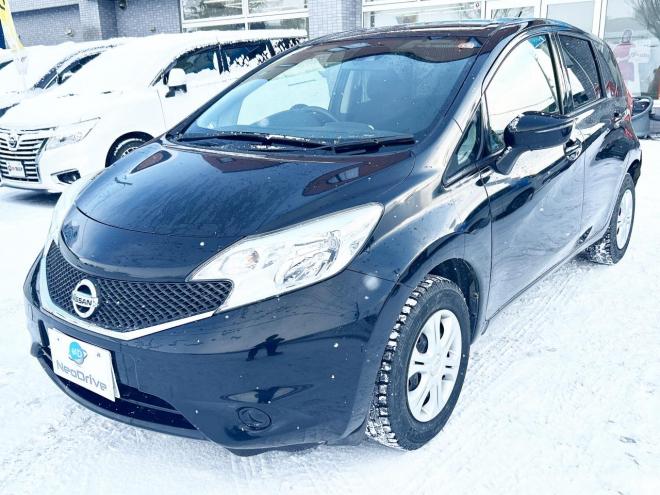 ノート1.2X FOUR Vセレクション+セーフティ 4WD　ローンが不安な方＜優遇ローン＞本州仕入　エマージェンシーブレーキ　社外ナビ 4WD