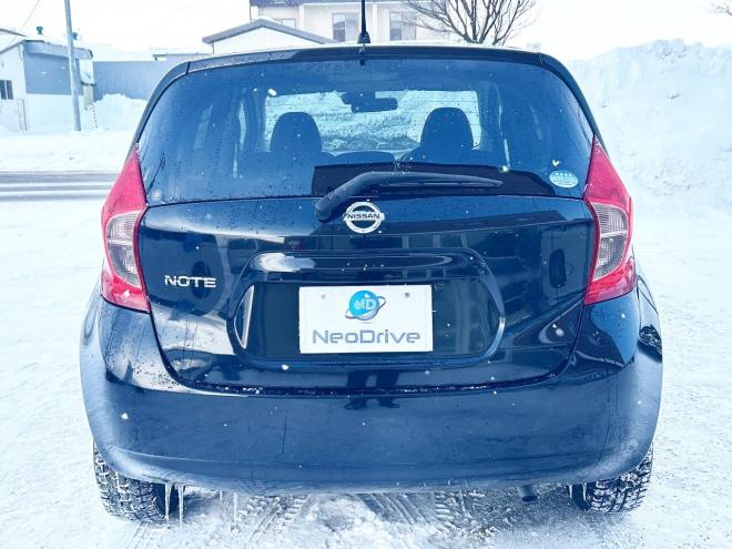 ノート1.2X FOUR Vセレクション+セーフティ 4WD　ローンが不安な方＜優遇ローン＞本州仕入　エマージェンシーブレーキ　社外ナビ 4WD