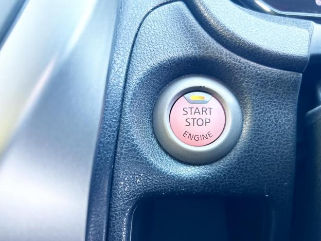 ノート1.2X FOUR Vセレクション+セーフティ 4WD　ローンが不安な方＜優遇ローン＞本州仕入　エマージェンシーブレーキ　社外ナビ 4WD