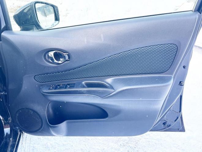 ノート1.2X FOUR Vセレクション+セーフティ 4WD　ローンが不安な方＜優遇ローン＞本州仕入　エマージェンシーブレーキ　社外ナビ 4WD