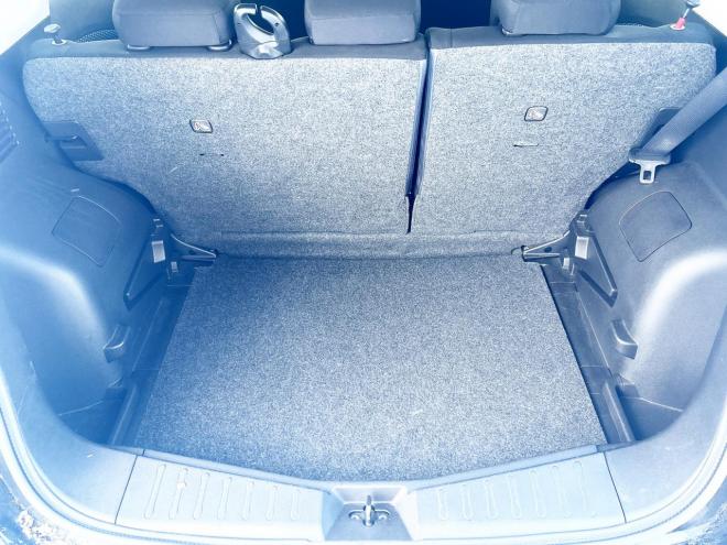 ノート1.2X FOUR Vセレクション+セーフティ 4WD　ローンが不安な方＜優遇ローン＞本州仕入　エマージェンシーブレーキ　社外ナビ 4WD