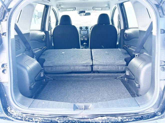 ノート1.2X FOUR Vセレクション+セーフティ 4WD　ローンが不安な方＜優遇ローン＞本州仕入　エマージェンシーブレーキ　社外ナビ 4WD