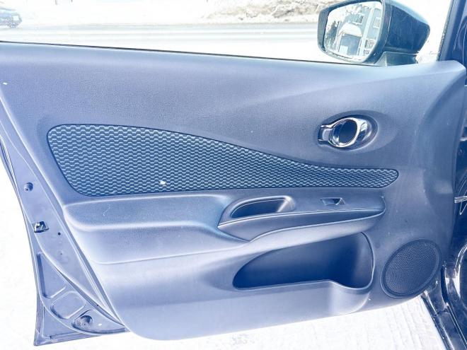 ノート1.2X FOUR Vセレクション+セーフティ 4WD　ローンが不安な方＜優遇ローン＞本州仕入　エマージェンシーブレーキ　社外ナビ 4WD