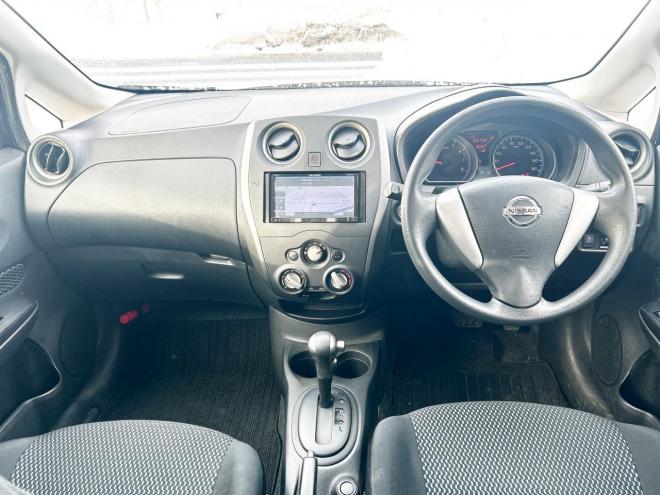 ノート1.2X FOUR Vセレクション+セーフティ 4WD　ローンが不安な方＜優遇ローン＞本州仕入　エマージェンシーブレーキ　社外ナビ 4WD