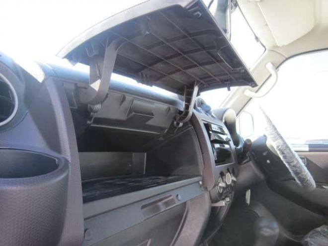 パジェロミニプレミアム セレクション 4WD　社外ナビ&フルセグTV Bカメラ ETC ハーフレザー&シートヒーター キーレスエンジンスターター 社外アルミ フォグ ドアバイザー Pガラス 夏タイヤ+純正アルミ積込み 1年間保証付 660