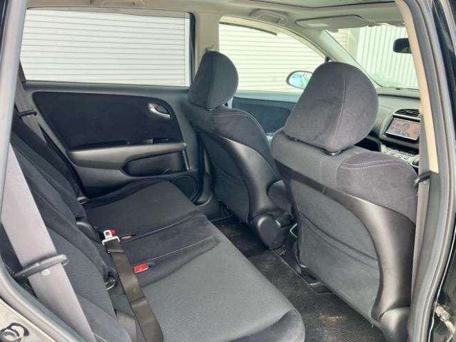 ストリームRSZ 4WD 1800 ５Dr