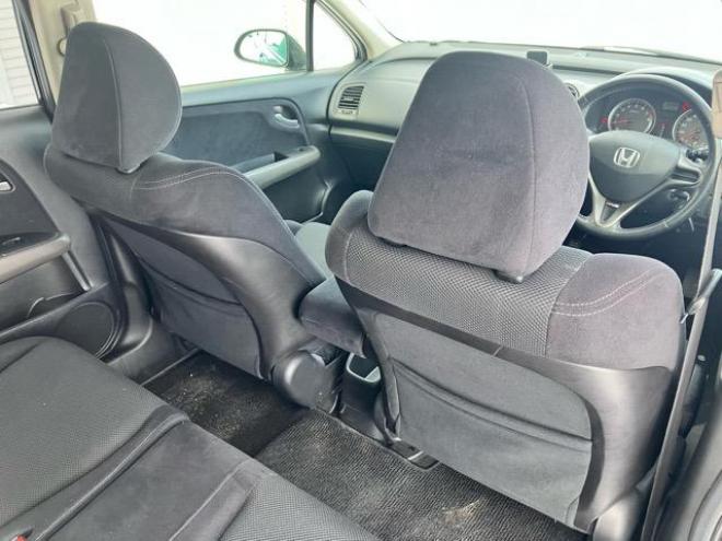 ストリームRSZ 4WD 1800 ５Dr