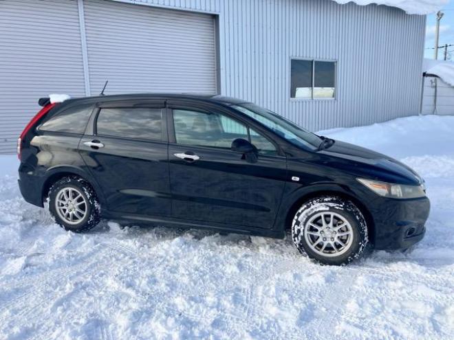 ストリームRSZ 4WD 1800 ５Dr