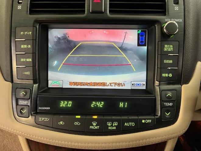 クラウンロイヤルサルーン　ｉ－Ｆｏｕｒ　寒冷地仕様　禁煙車　後期型　社外１６インチＡＷ　スタッドレスタイヤ付　クルーズコントロール　純正ＨＤＤナビ　フルセグ地デジ　ＤＶＤ再生　Ｂｌｕｅｔｏｏｔｈオーディオ　バックカメラ　コーナーセンサー 4WD 2500 4Dr