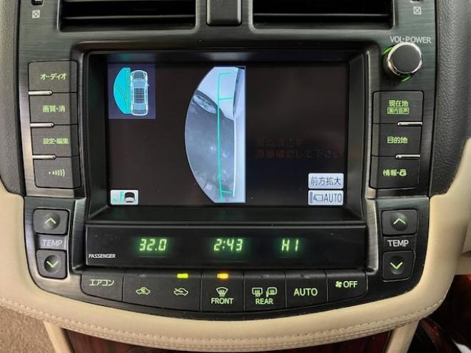 クラウンロイヤルサルーン　ｉ－Ｆｏｕｒ　寒冷地仕様　禁煙車　後期型　社外１６インチＡＷ　スタッドレスタイヤ付　クルーズコントロール　純正ＨＤＤナビ　フルセグ地デジ　ＤＶＤ再生　Ｂｌｕｅｔｏｏｔｈオーディオ　バックカメラ　コーナーセンサー 4WD 2500 4Dr