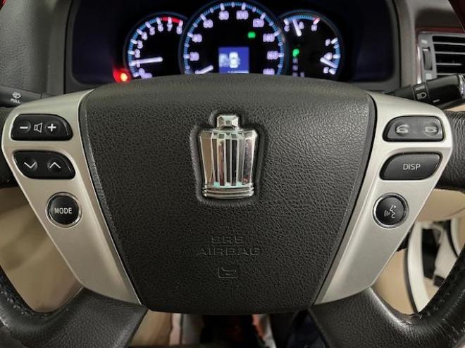 クラウンロイヤルサルーン　ｉ－Ｆｏｕｒ　寒冷地仕様　禁煙車　後期型　社外１６インチＡＷ　スタッドレスタイヤ付　クルーズコントロール　純正ＨＤＤナビ　フルセグ地デジ　ＤＶＤ再生　Ｂｌｕｅｔｏｏｔｈオーディオ　バックカメラ　コーナーセンサー 4WD 2500 4Dr